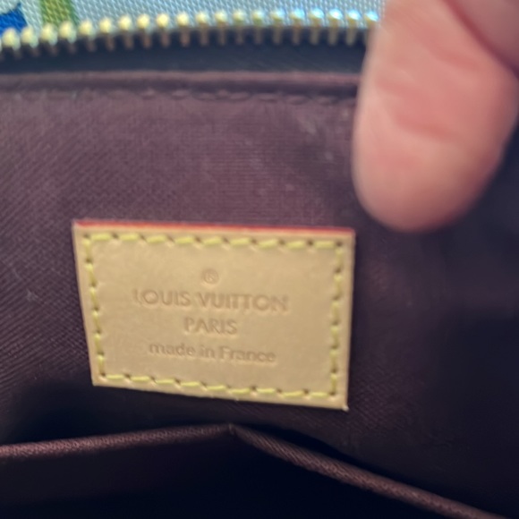 Louis Vuitton Rivoli hand bag only used a few. - Picture 7 of 9